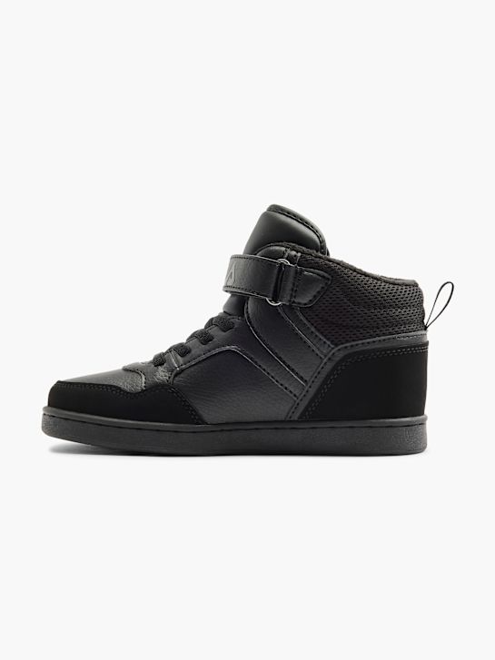 la fila superior de entrenador negro deichmann