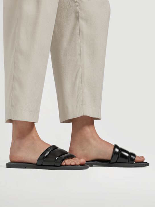 pasarela sandalias negro deichmann