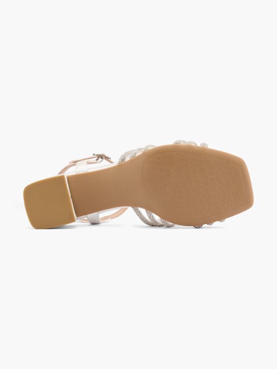 pasarela de tacón de la sandalia blanco deichmann