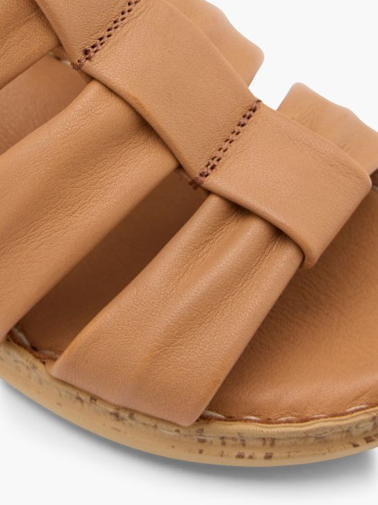 hush puppies de tacón de la sandalia beige deichmann